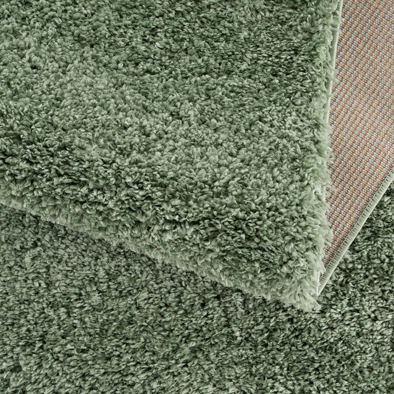 Tapis moelleux à franges tressées - Vert – STUDIO DECO