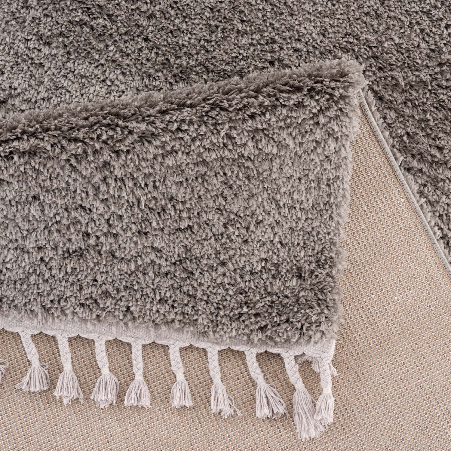 Tapis moelleux à franges tressées - Gris – STUDIO DECO