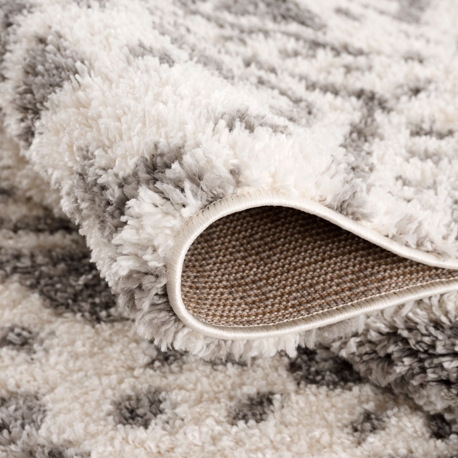 Tapis moelleux à franges tressées Berbère - Crème – STUDIO DECO