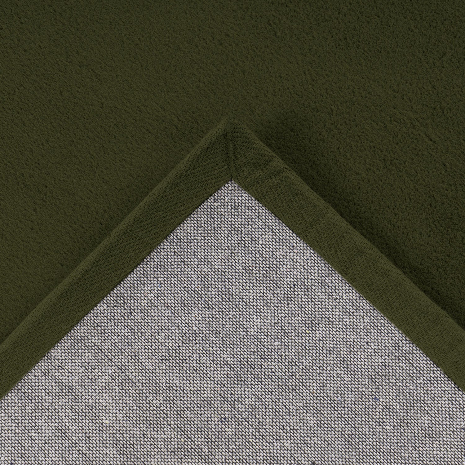 Tapis de Fourrure Velours - Vert Forêt – STUDIO DECO