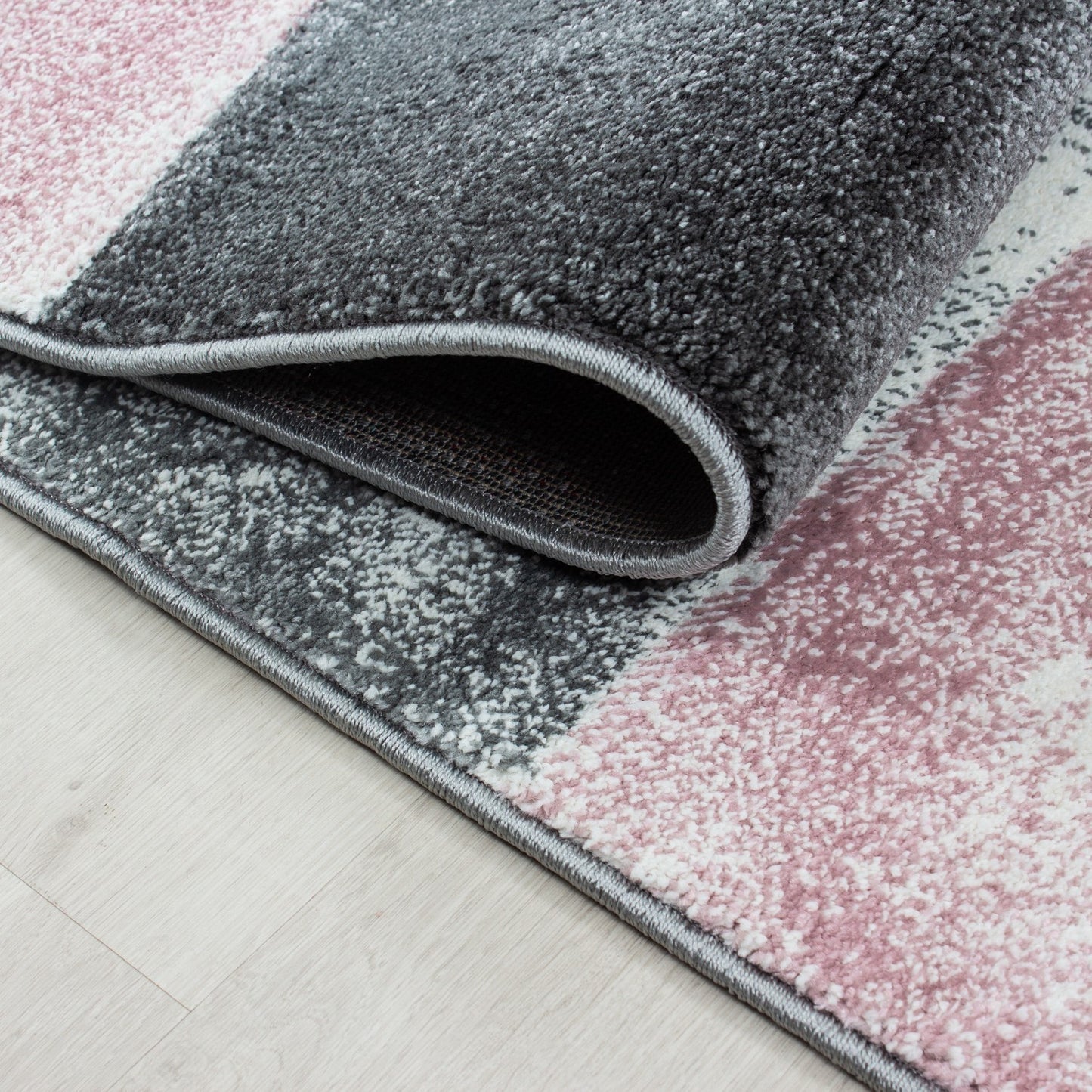 Tapis Géométrique effet vieilli - Gris et Rose