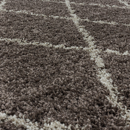 Tapis à poils longs Taupe et motifs losanges Ivoire