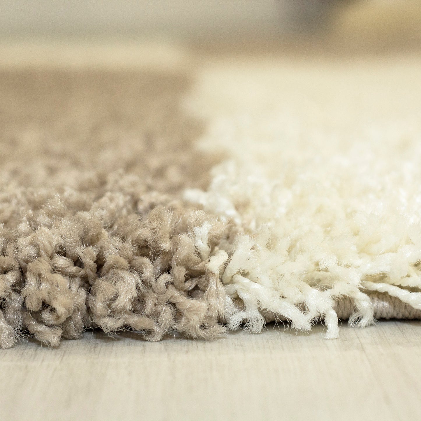 Tapis Shaggy à motifs Traits - Beige et ivoire