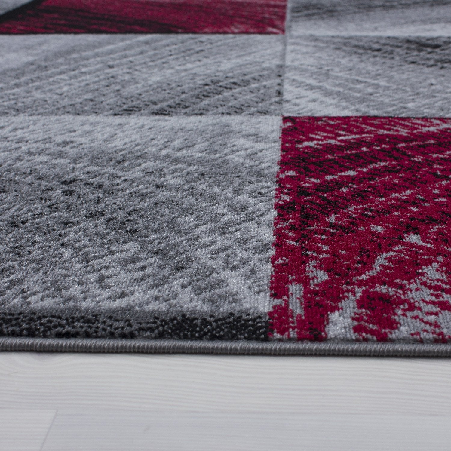 Tapis à motifs carreaux en damier - Rouge et Gris – STUDIO DECO