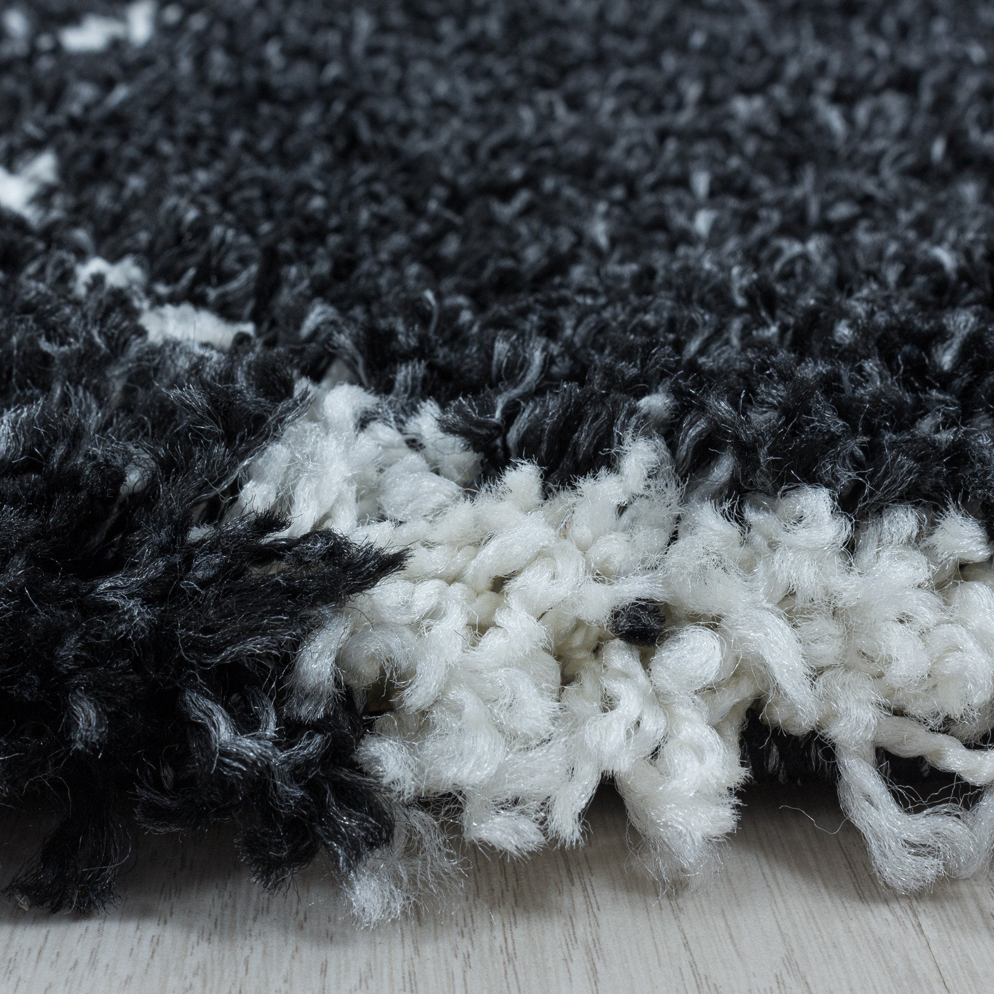 Tapis Rond à poils longs motifs Alhambra - Noir – STUDIO DECO