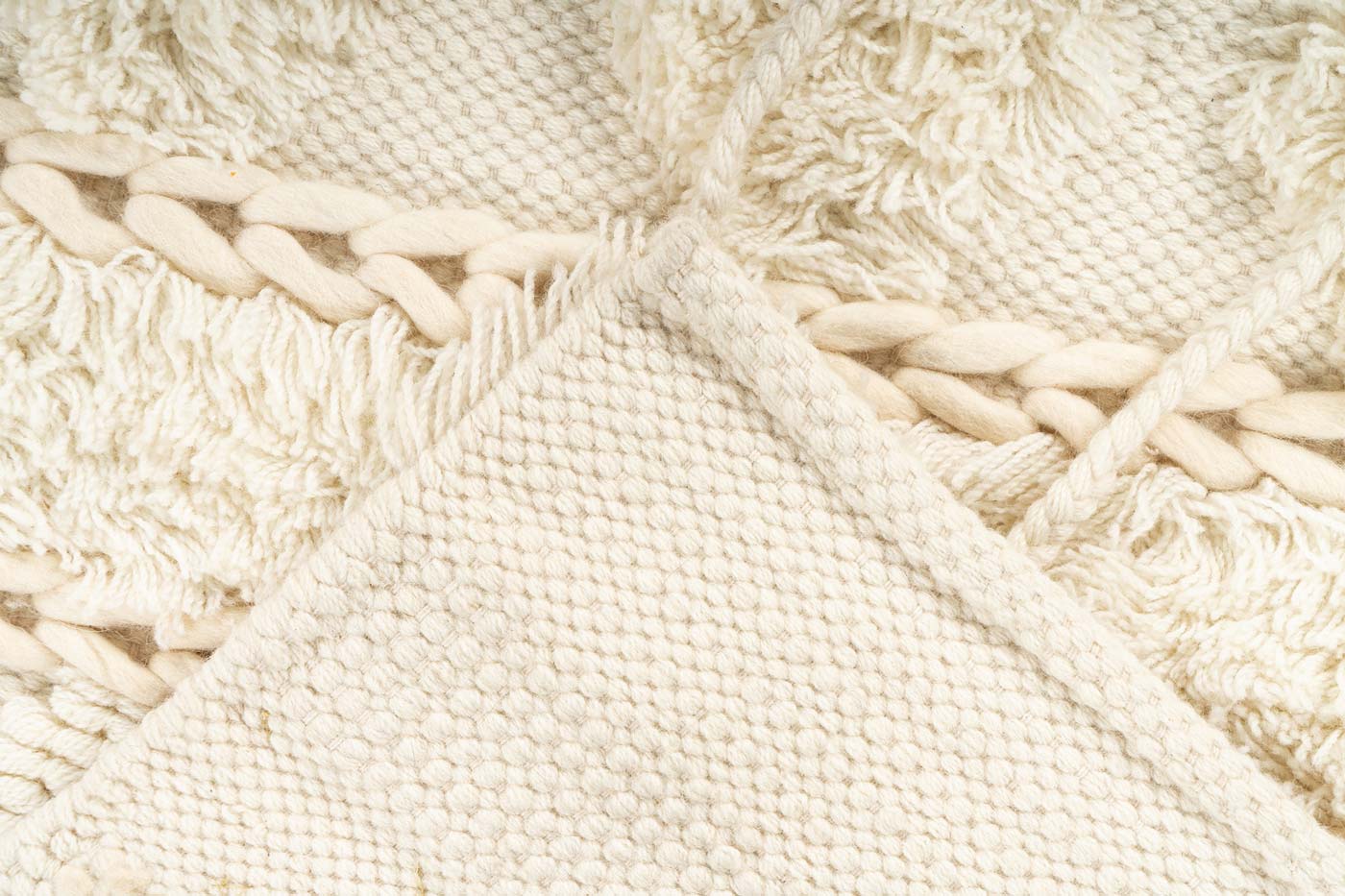 Tapis Fait Main à Franges en Laine – STUDIO DECO