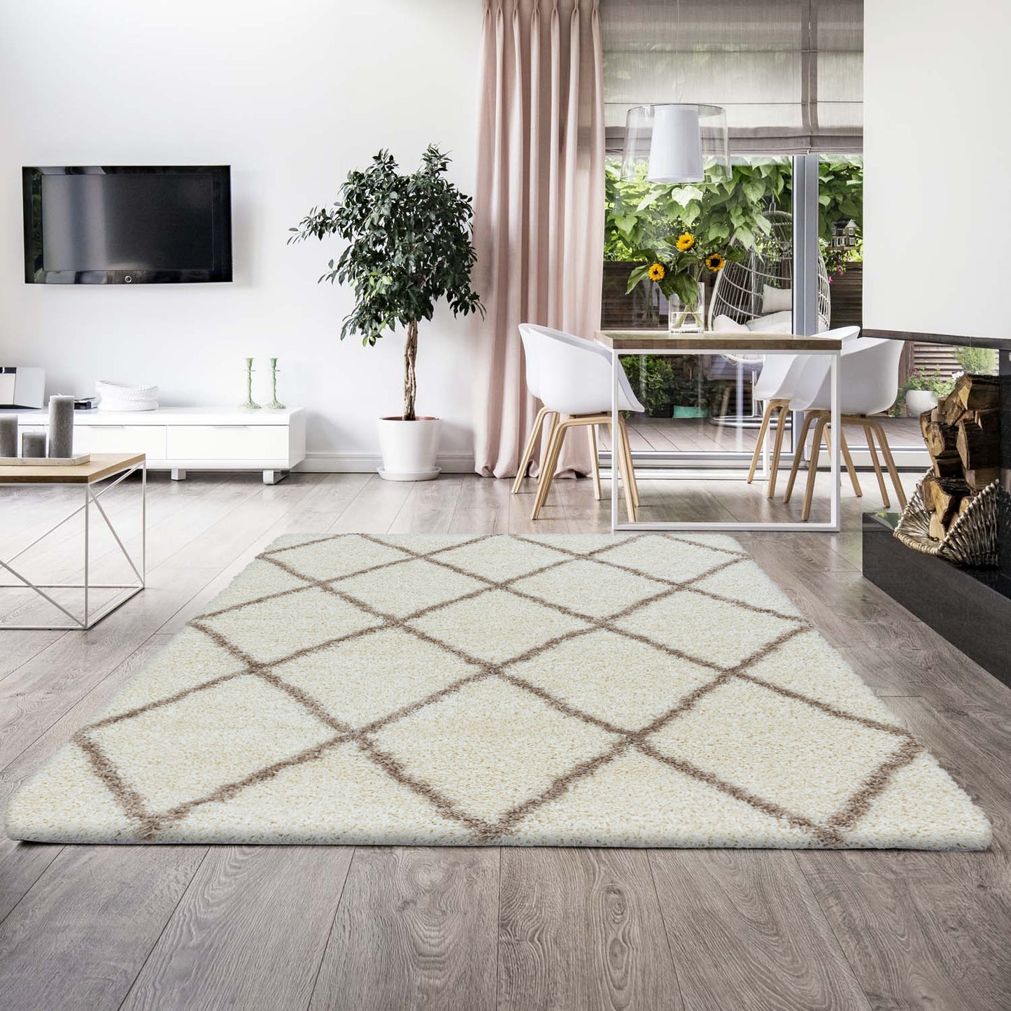 Tapis à poils longs Ivoire et motifs losanges Beige