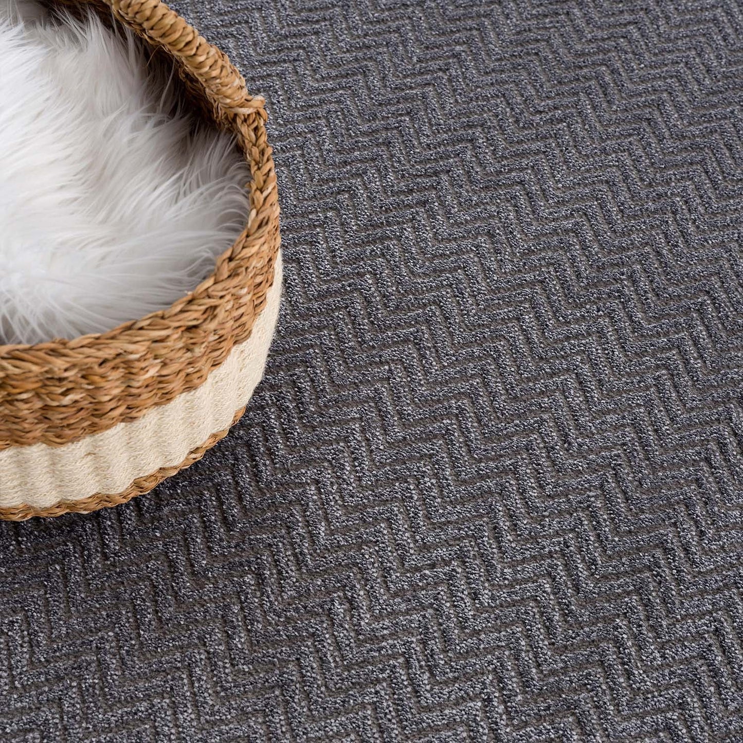 Tapis uni à relief chevrons - Gris