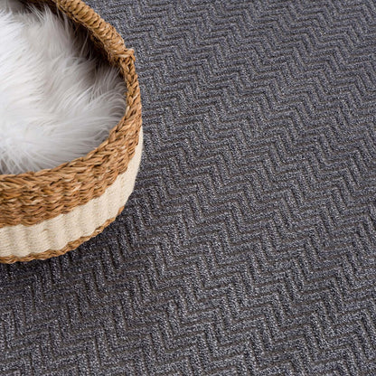 Tapis uni à relief chevrons - Gris