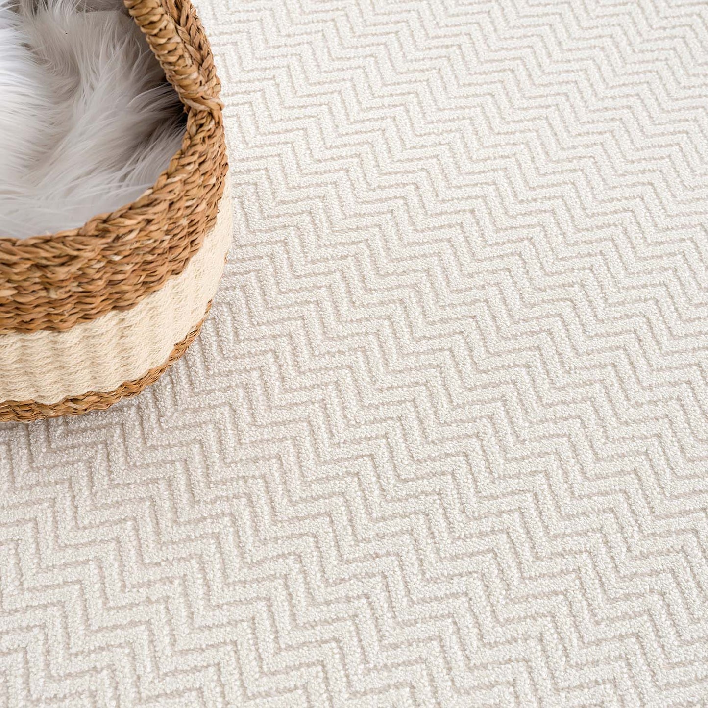 Tapis uni à relief chevrons - Crème