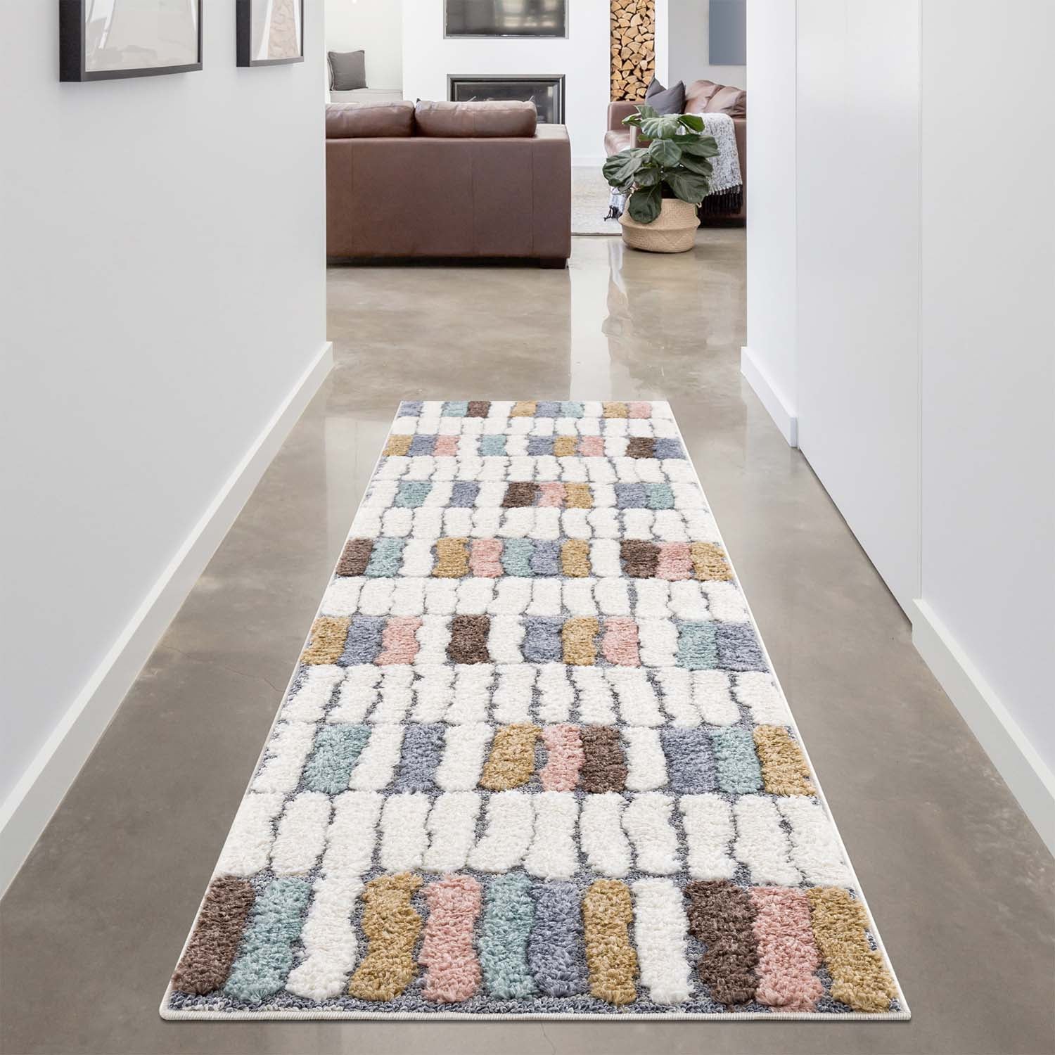 tapis multicolore à poils longs et motifs relief