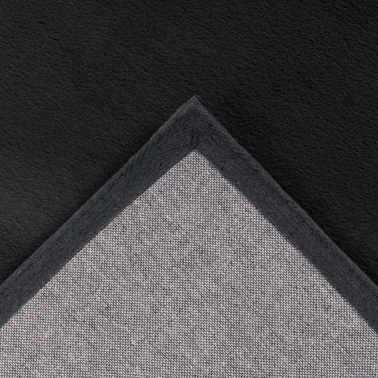 Tapis de Fourrure Velours - Graphite – STUDIO DECO