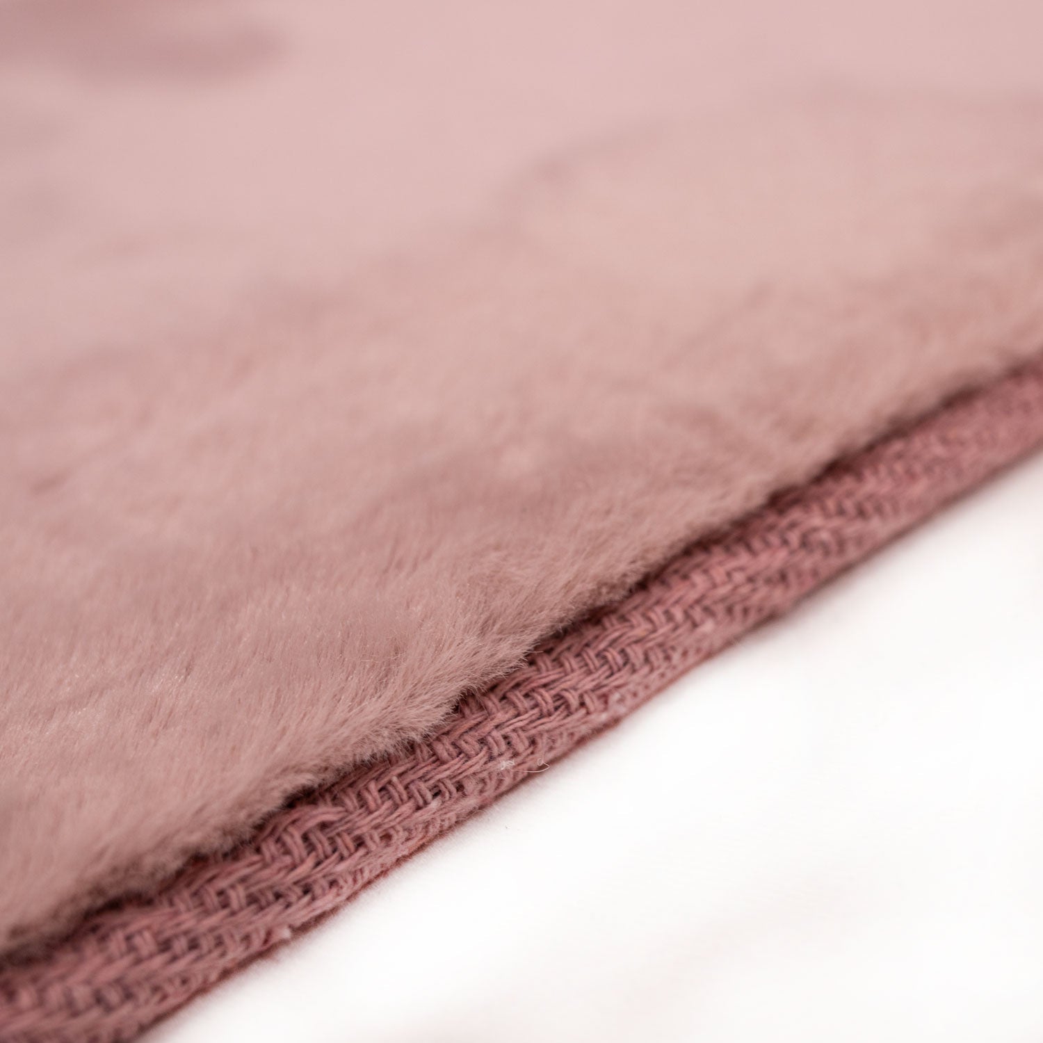 Tapis de Fourrure Velours - Rose Poudré – STUDIO DECO
