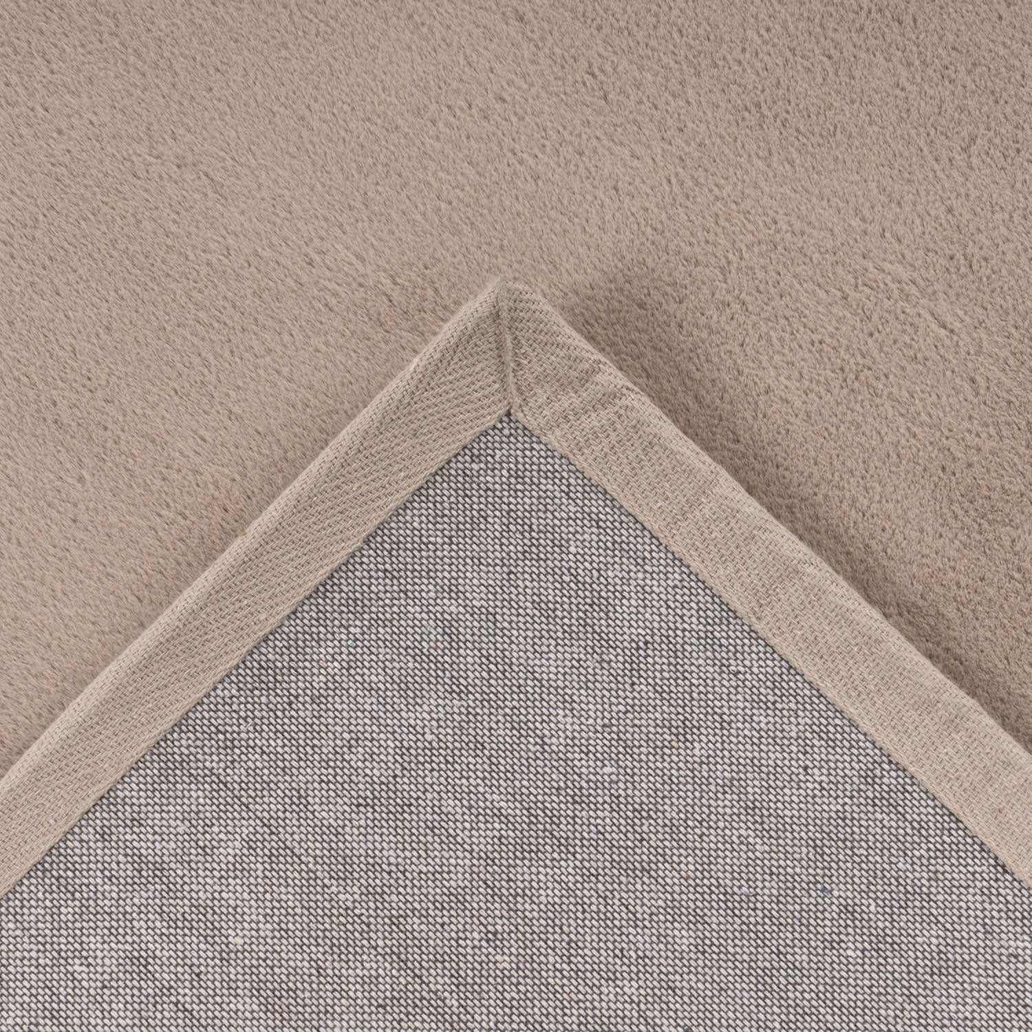 Tapis de Fourrure Velours - Beige Taupe – STUDIO DECO